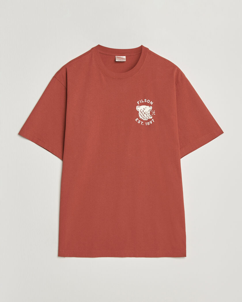 Filson Bear Graphic T-Shirt Chili Oil – Rød