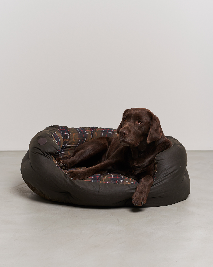 Herre | Best of British | Barbour Lifestyle | Wax Cotton Dog Bed 35' Olive