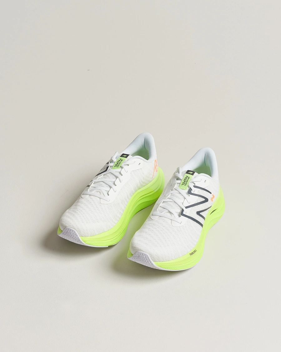 Herre | Hvite sneakers | New Balance Running | FuelCell Propel v4 White