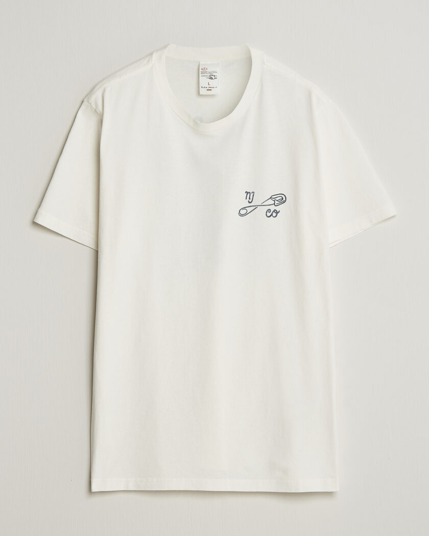 Nudie Jeans Roy NJCO Pin T-Shirt Chalk White – Hvit