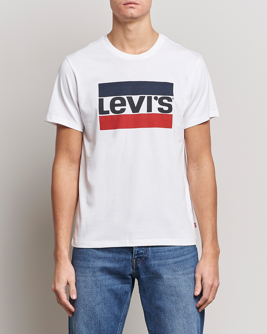 white levi t shirt