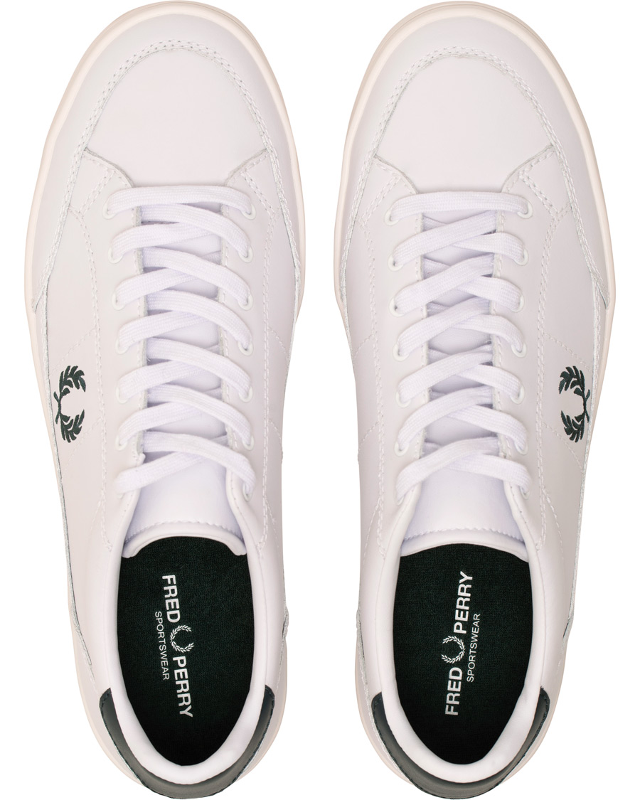 Fred Perry Deuce Leather Sneaker White hos CareOfCarl.no