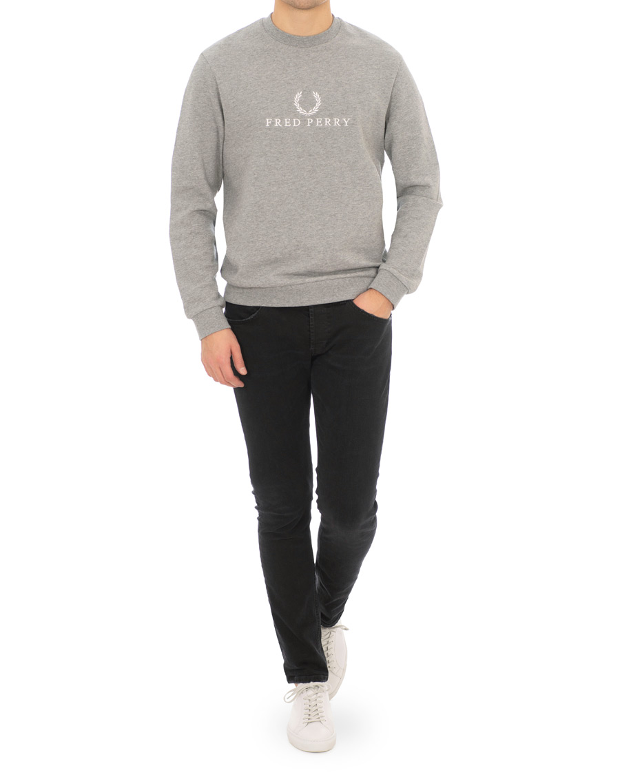 Fred Perry Embroidered Logo Crew Neck Sweatshirt Steel Marl hos CareOfCarl