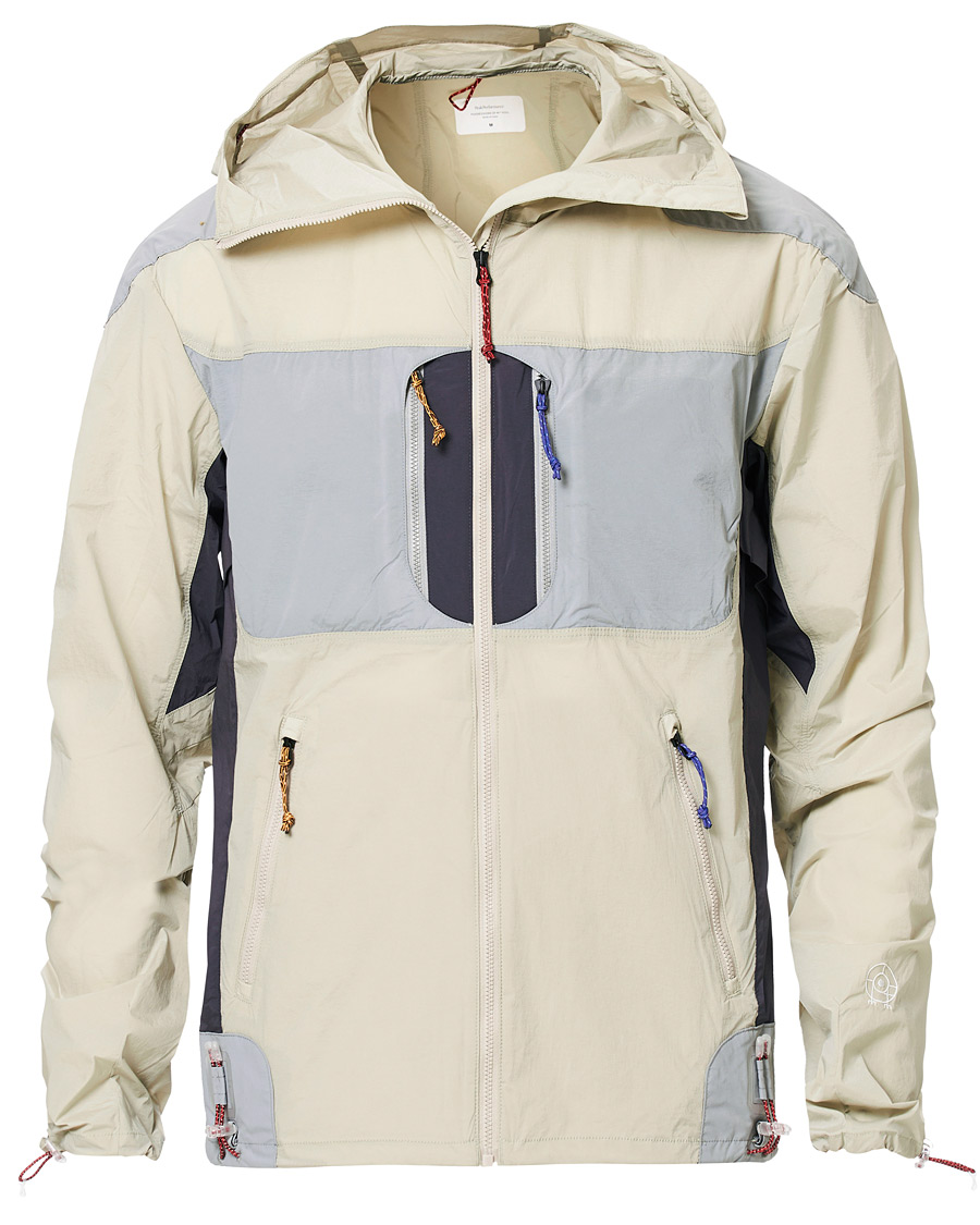 Peak Performance Ben Gorham Windbreaker Jacket Beige hos CareOfCarl.no