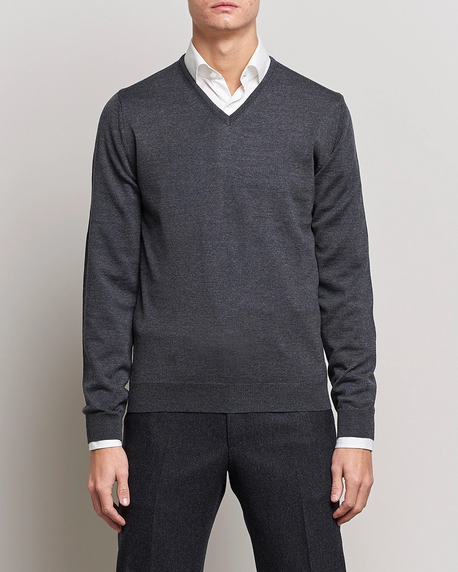 Herre | Gensere | Stenströms | Merino V-Neck Anthracite