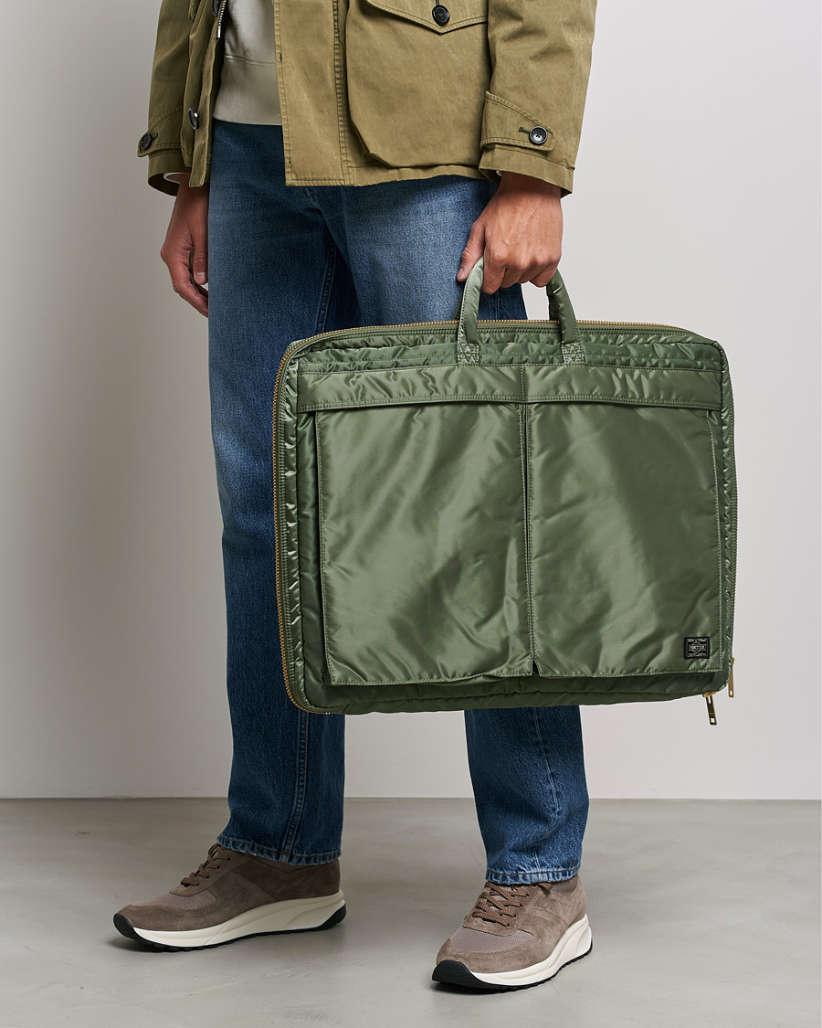 Herre | Dressposer | Porter-Yoshida & Co. | Tanker Garment Bag Sage Green