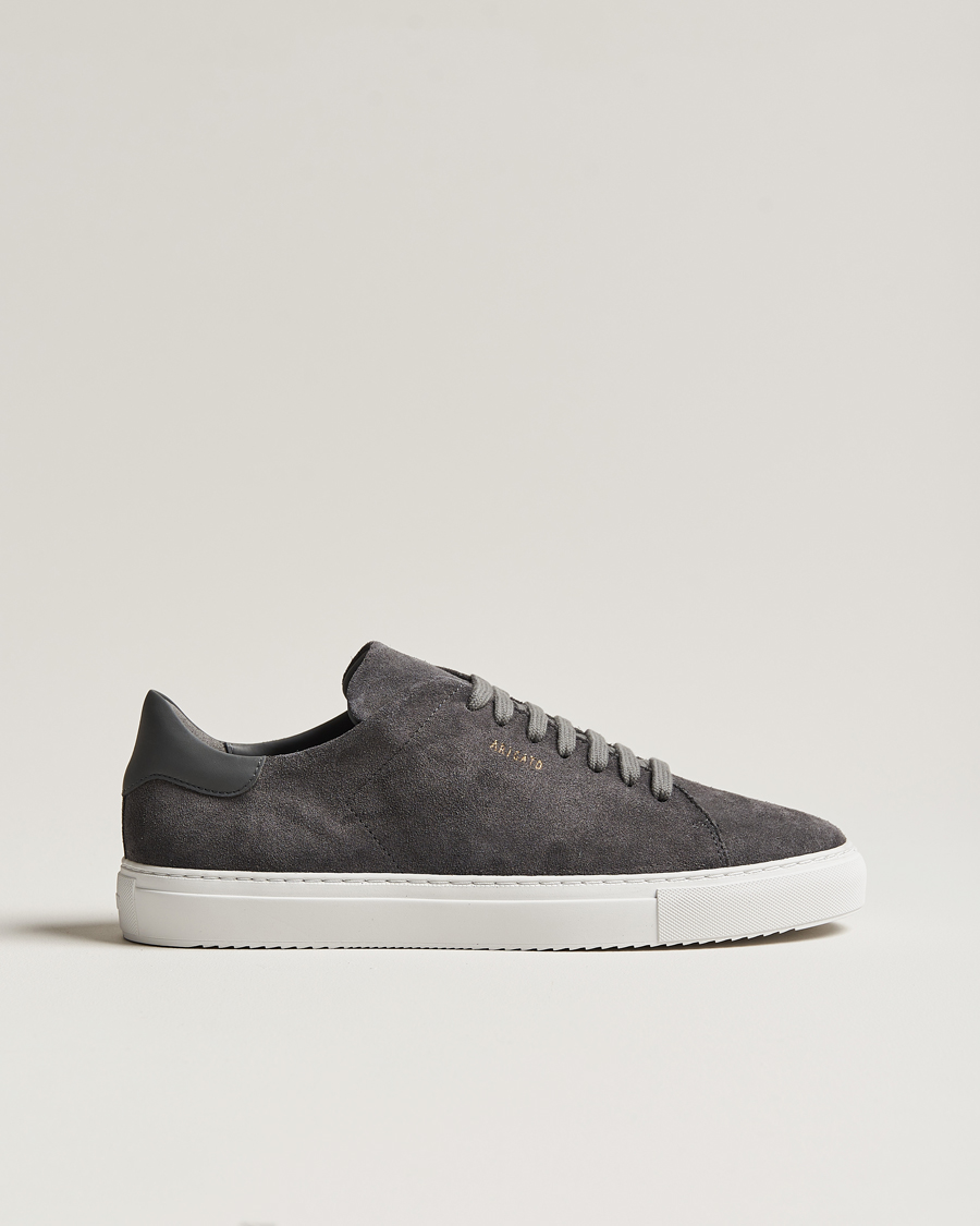 Axel Arigato Clean 90 Sneaker Dark Grey Suede hos CareOfCarl.no