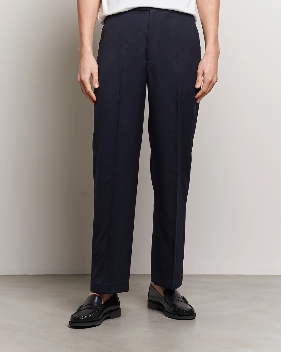 Herre | Nytt i butikken | A Day's March | Edward Relaxed Wool Trousers Navy