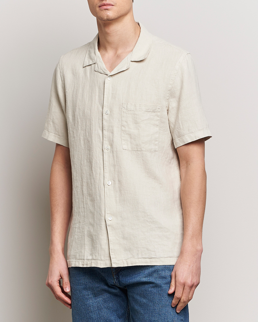 Herre |  | A Day\'s March | Yamu Short Sleeve Linen Shirt Sand