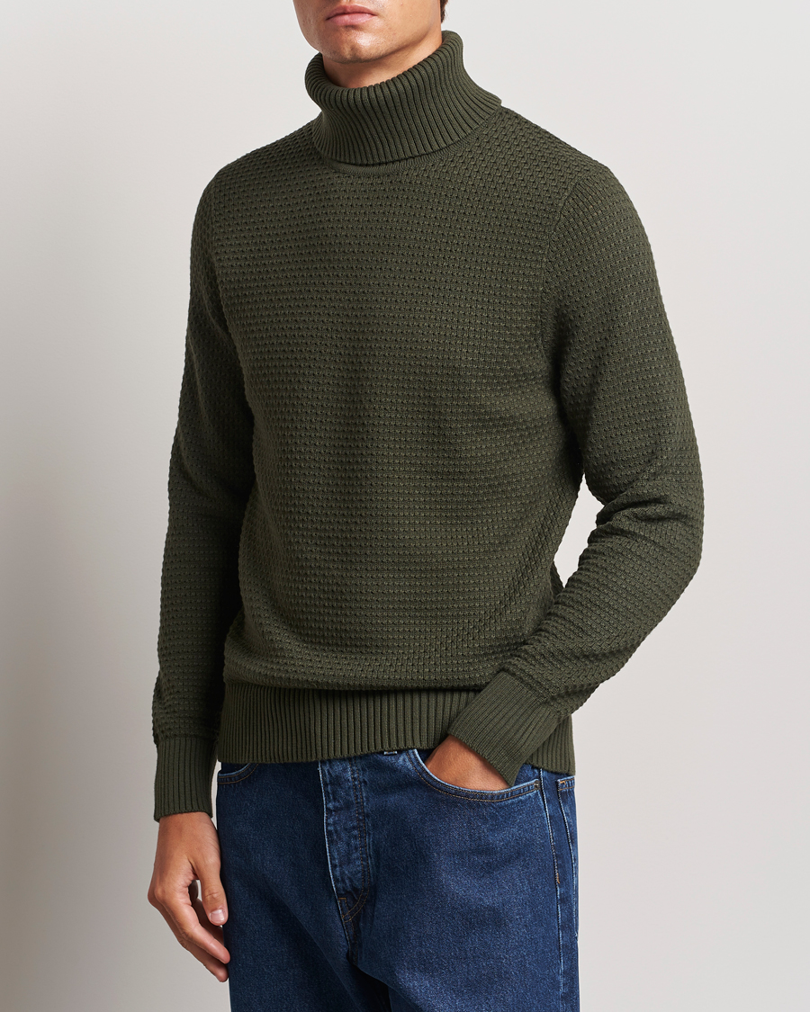 Herre | Business & Beyond - Casual | J.Lindeberg | Olivero Structure Cotton Turtleneck Forest Green