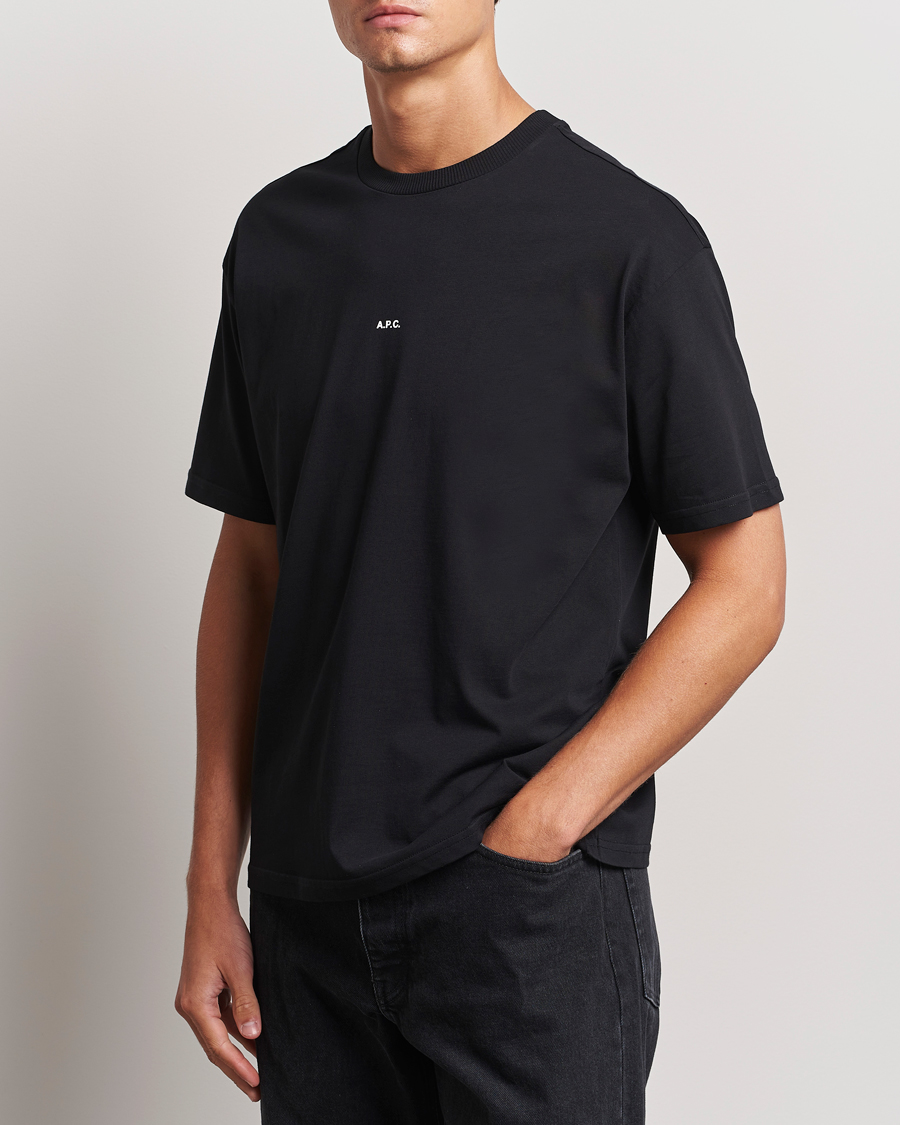 Herre | Svarte t-skjorter | A.P.C. | Boxy Micro Center Logo T-Shirt Black