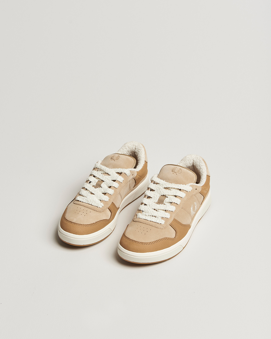 Herre |  | Fred Perry | B300 Textured Nubuck/Suede Sneaker Warmstone/Ecru