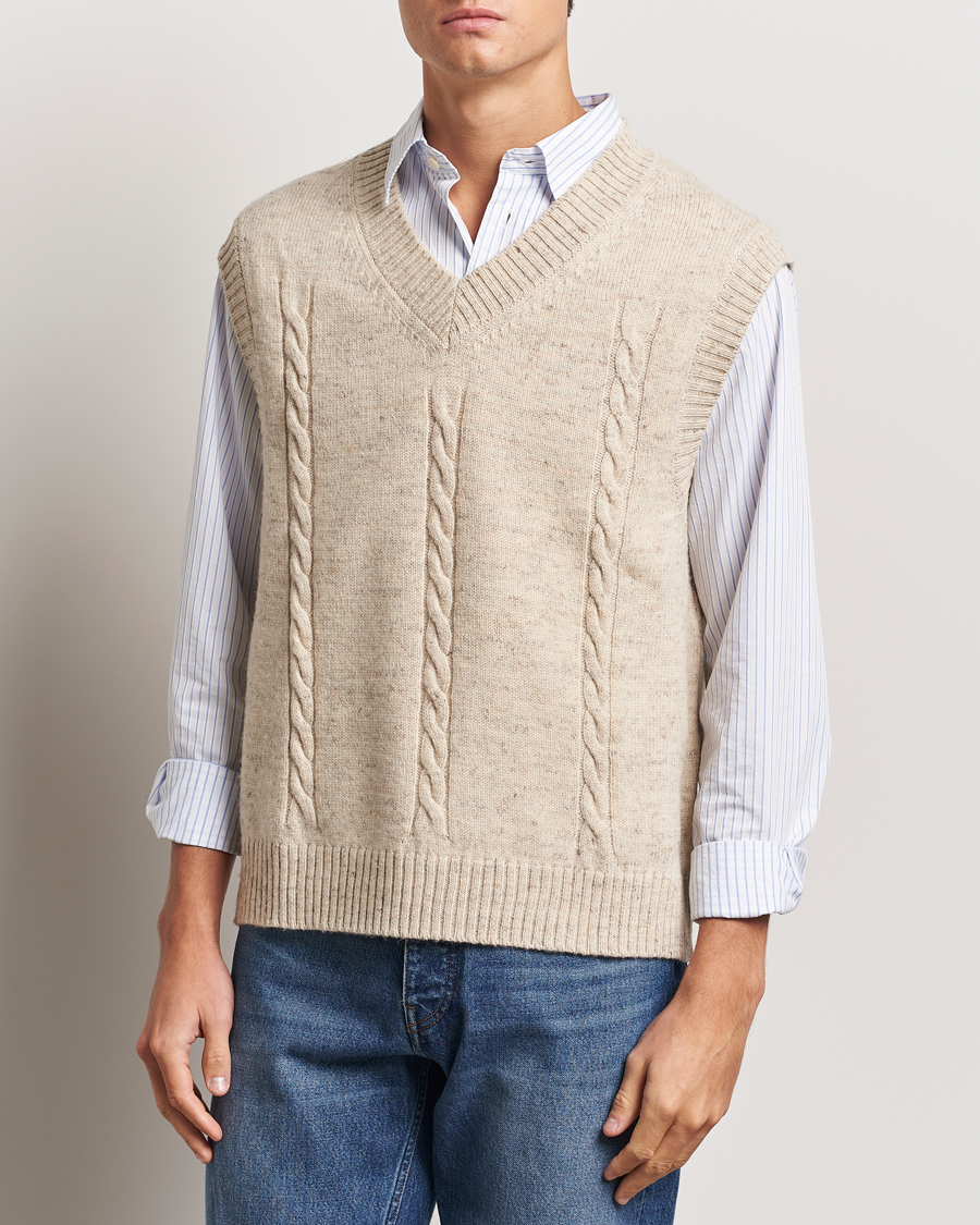 Herre |  | GANT | Cable Knitted V-Neck Vest Seed Melange