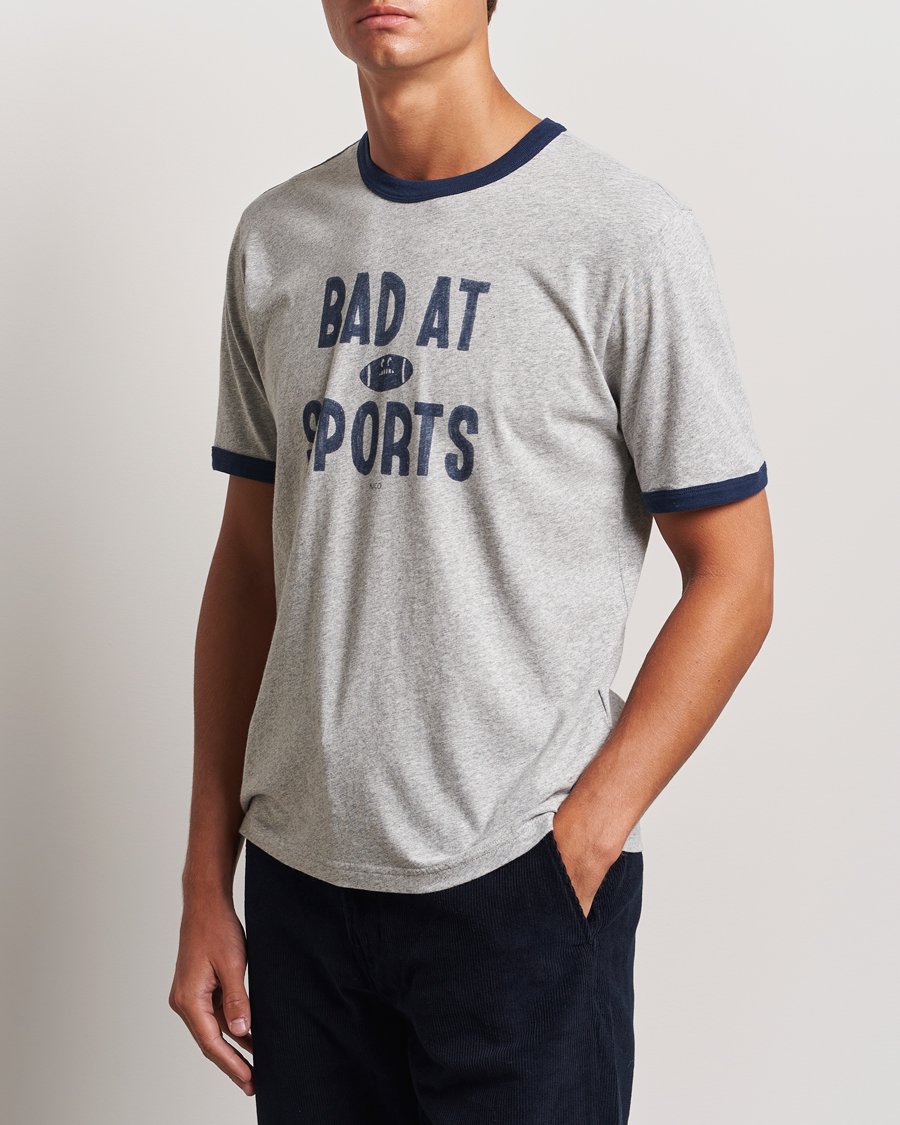 Herre | T-Shirts | Nudie Jeans | Ricky Bad At Sport T-Shirt Grey Melange