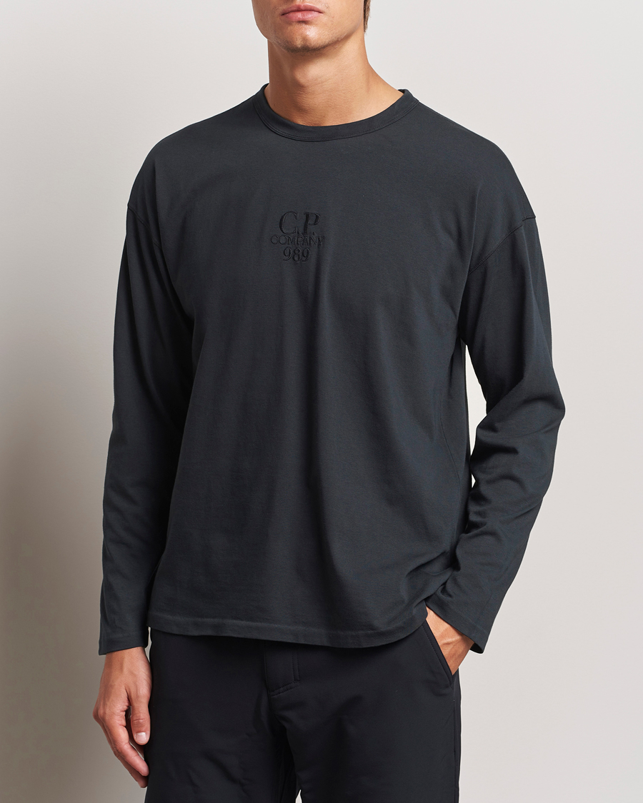 Herre |  | C.P. Company | Box Fit Tonal Logo Long Sleeve T-shirt Washed Black