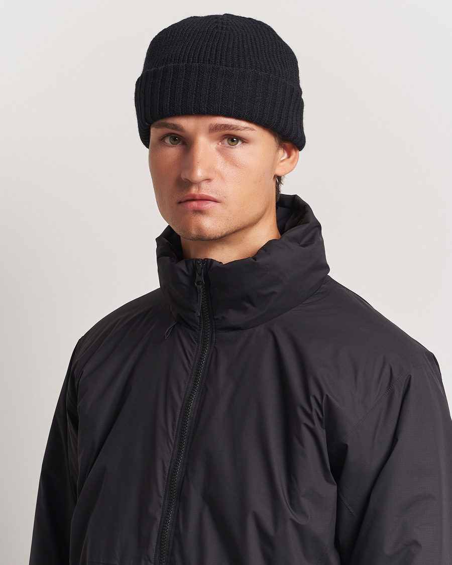 Herre | Assesoarer | Goldwin | GORE-TEX Windstopper Beanie Black