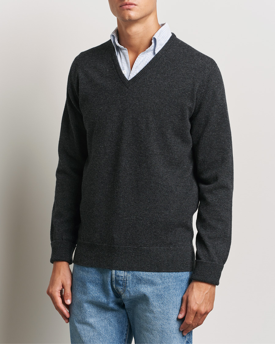 Herre |  | William Lockie | Rob Lambswool V-Neck Charcoal