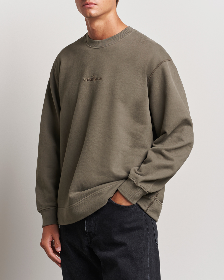 Herre |  | Stone Island | Garment Dyed Fleece Logo Sweatshirt Walnut