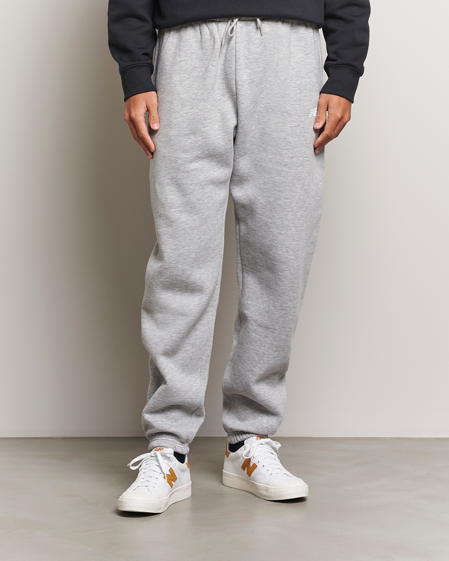 Herre | Nye produktbilder | New Balance | Essentials Fleece Sweatpants Athletic Grey