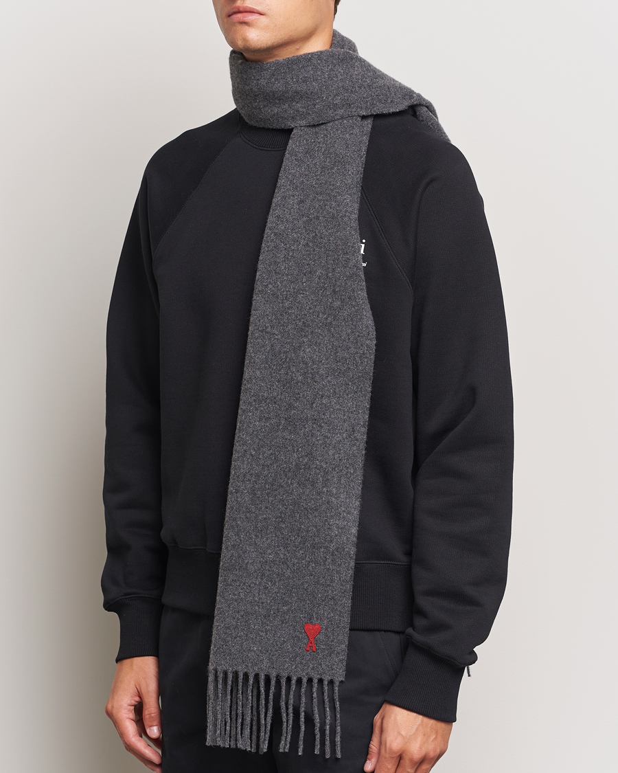 Herre | Nytt i butikken | AMI | Heart Logo Scarf Dark Grey