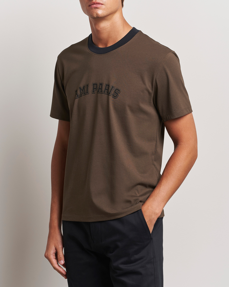 Herre |  | AMI | Paris Logo T-Shirt Dark Coffee