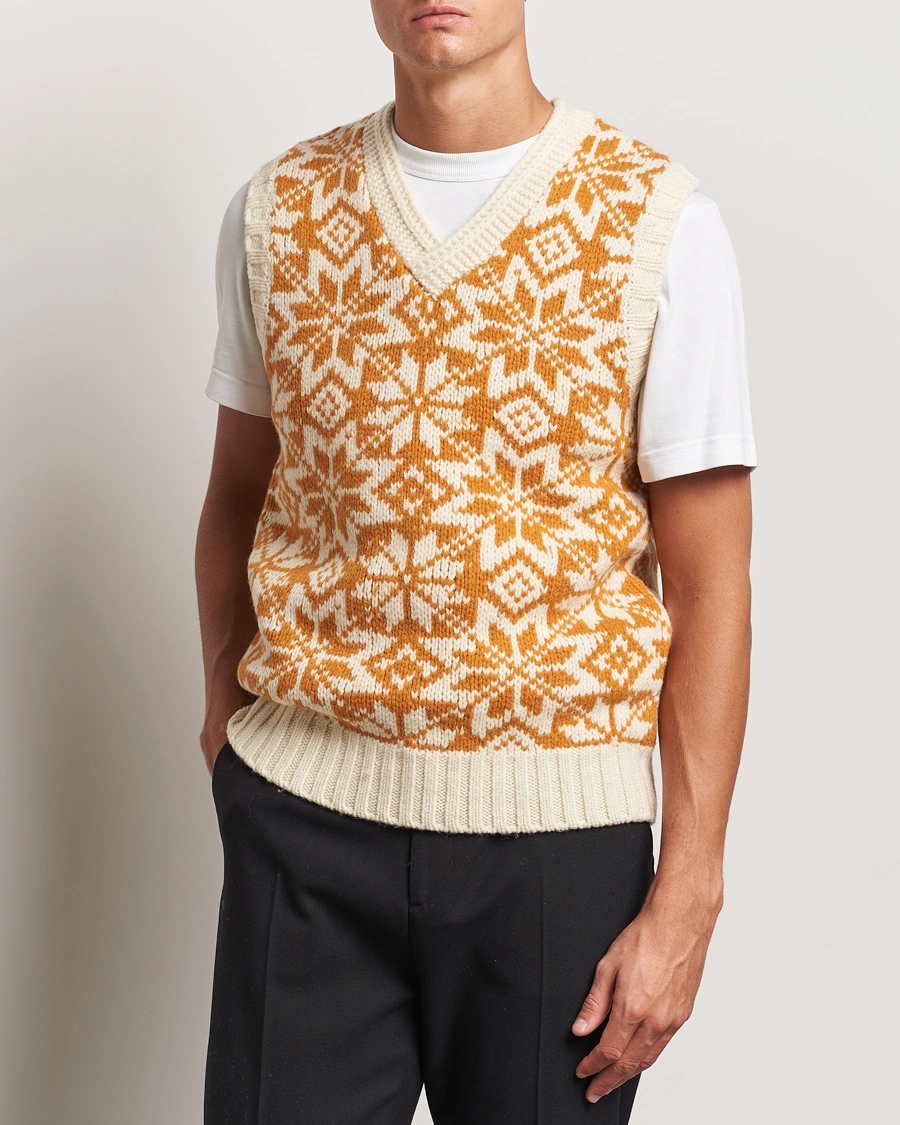 Herre |  | BEAMS PLUS | Snow Pattern Knit Vest Gold