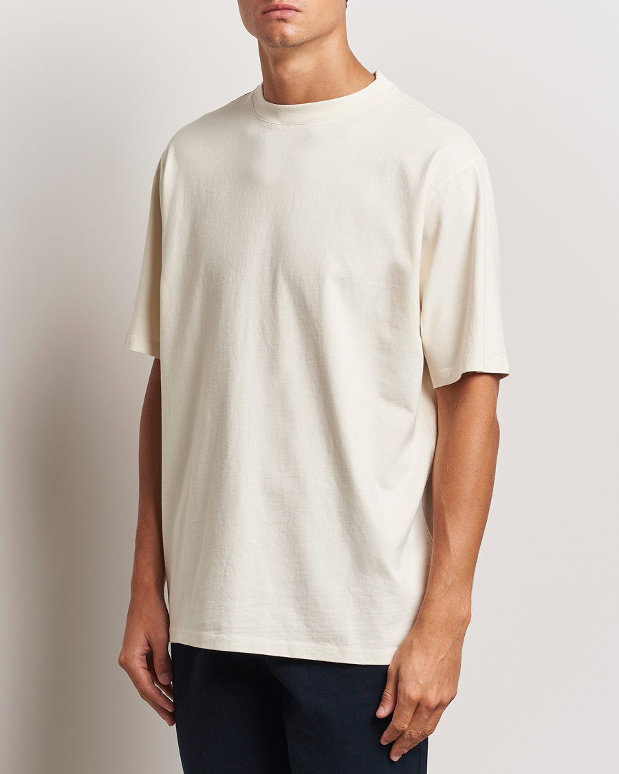 Herre |  | A Day\'s March | Tron Relaxed T-Shirt Off White