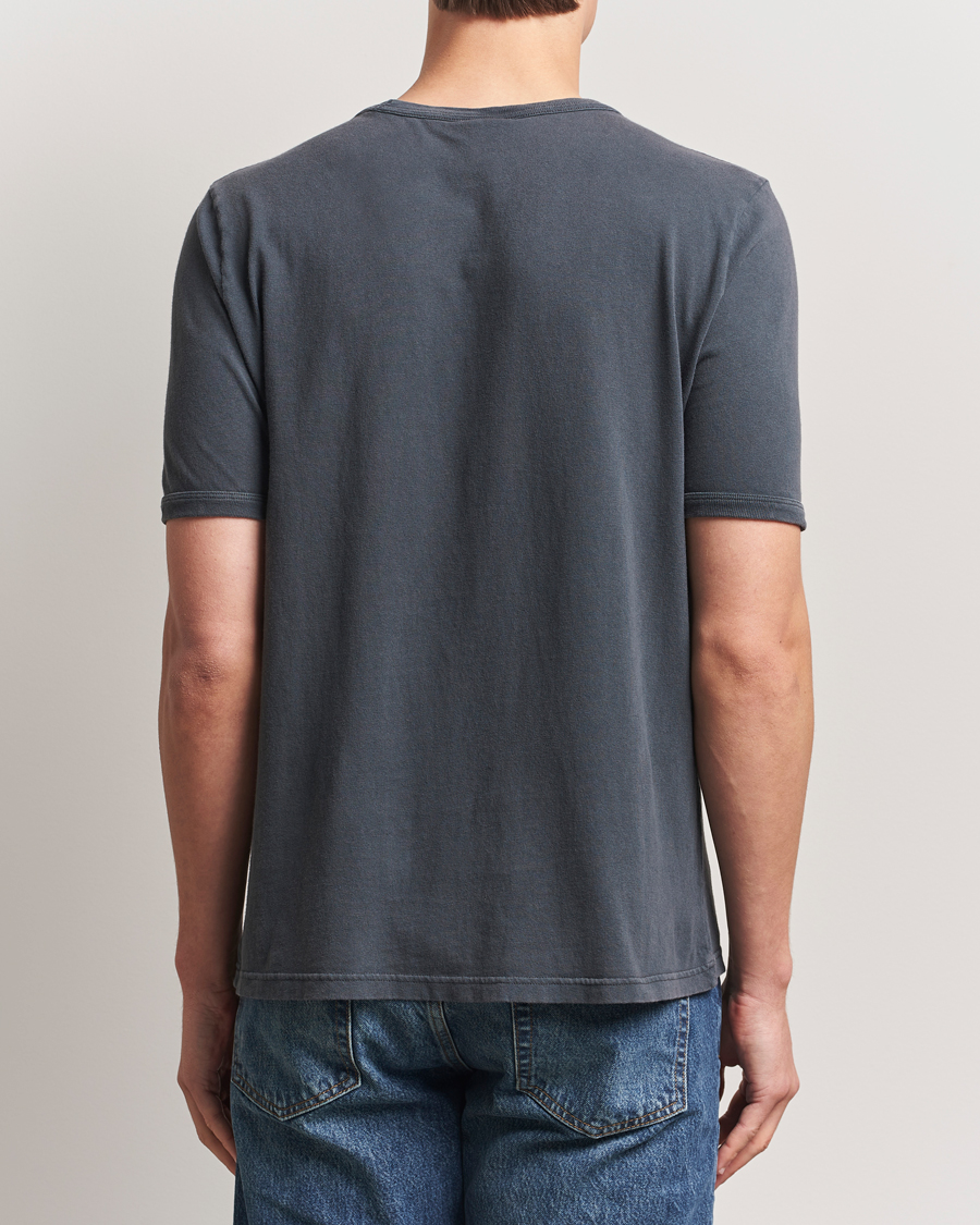 Herre | T-Shirts | Nudie Jeans | Ricky Bad News T-Shirt Antracite