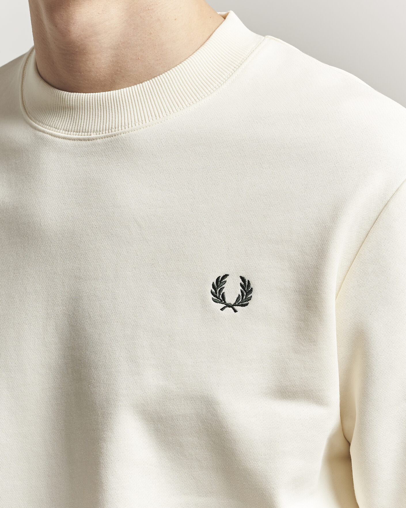 Herre | Gensere | Fred Perry | Crew Neck Sweatshirt Ecru